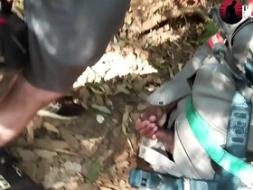 Married man gets a blowjob from an Uber Motoboy in a park