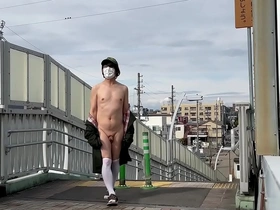 Sissy Ma Yuchans public shame: Naked walkway bridge encounter
