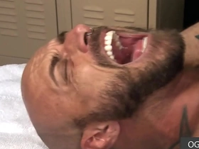 Muscular Aaron trainer Jessie Colter in interracial gay anal action with a BBC